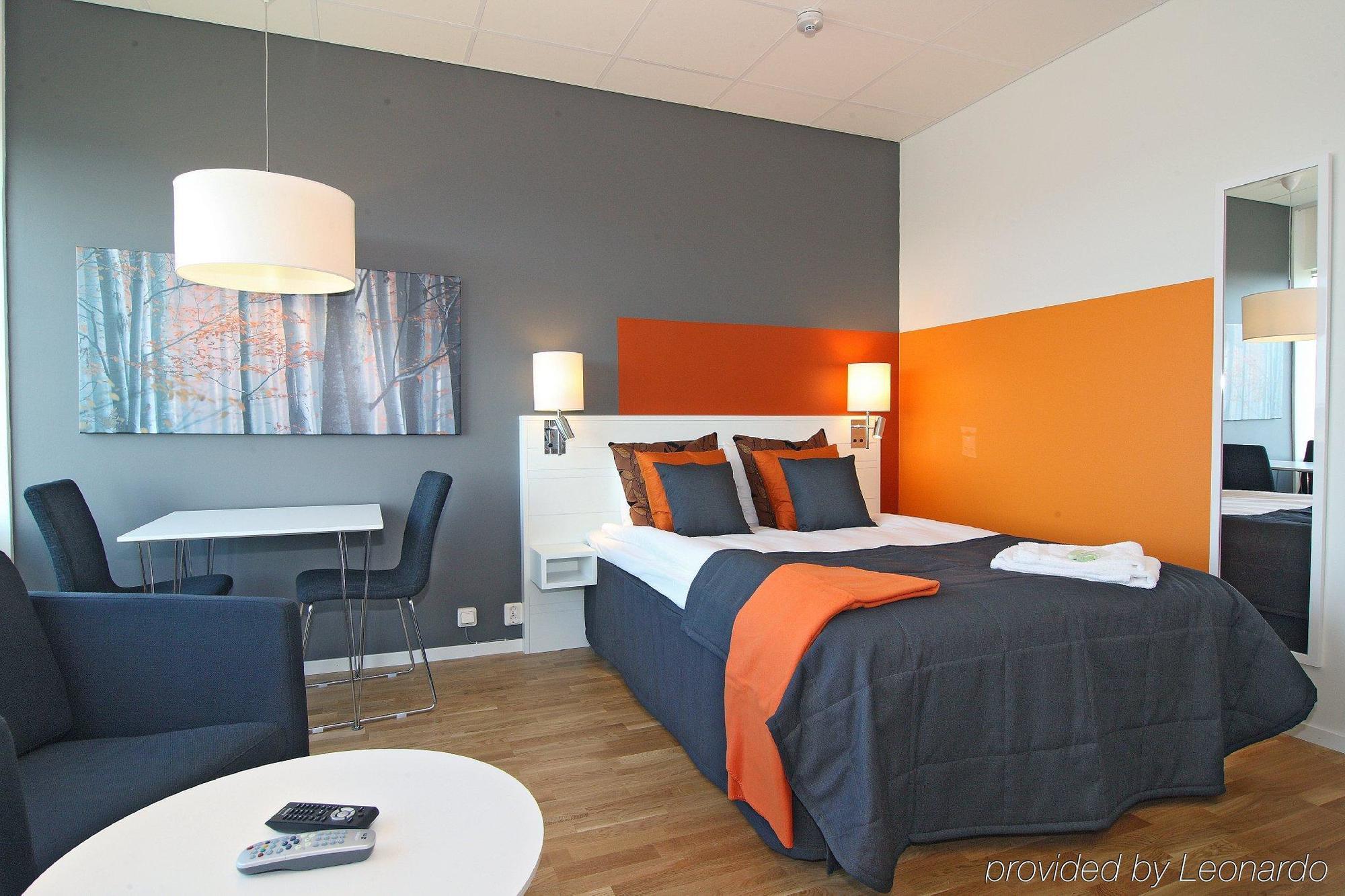 Sky Hotel Apartments Tornet Linkoping Room photo